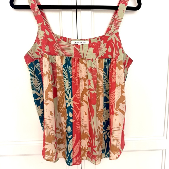 Anthropologie - Rose & Olive Tropical Floral Tank Top - Picture 2 of 6